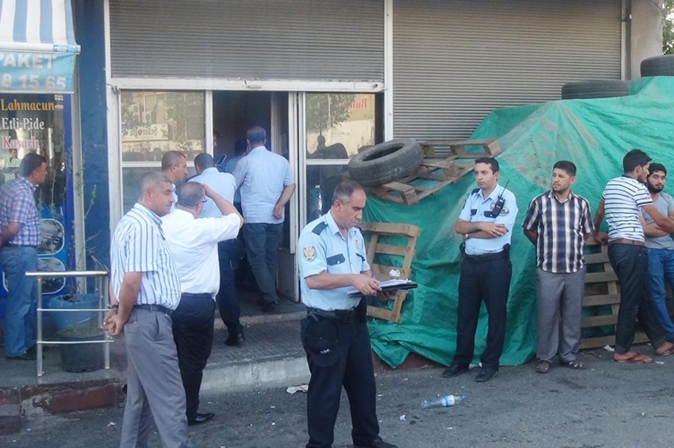 Gaziantep’te bir esnaf işyerinde asılı bulundu